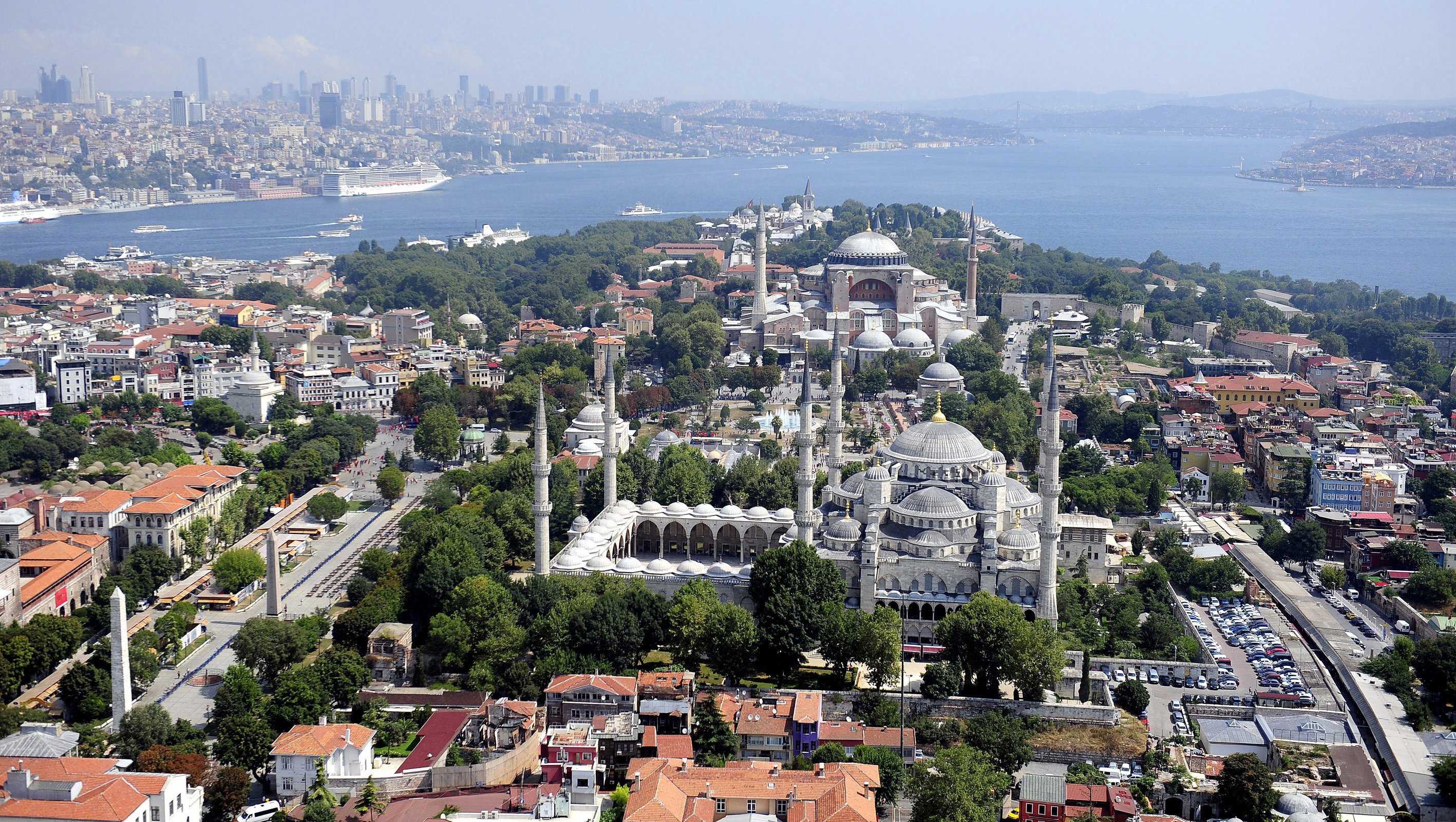 منظر فضائي لمسجد آية صوفيا في إسطنبول