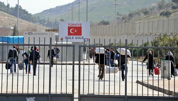 معبر باب الهوى على الحدود التركية السورية