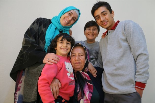 السيدة التركية نادِدَة أجار، 70 عاما مع العائلة السورية