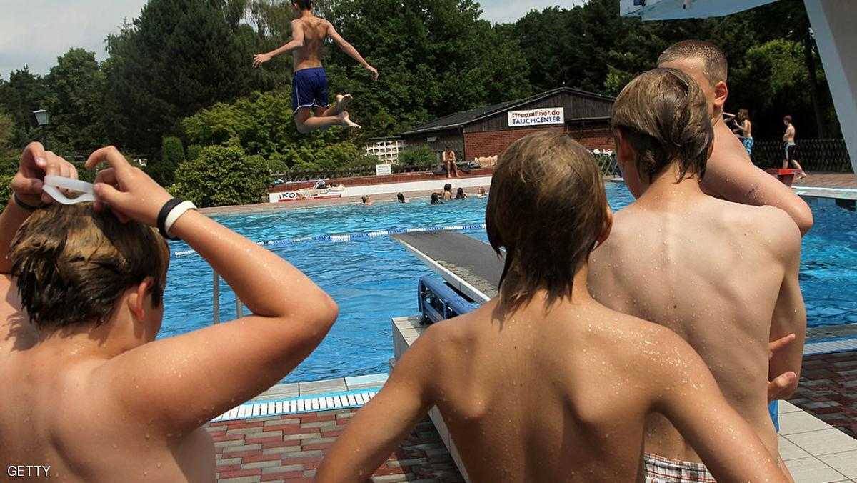 حصص السباحة في ألمانيا باتت إلزامية على الطالبات المسلمات