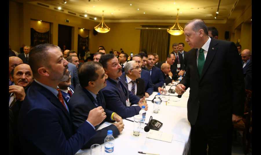 أردوغان يجتمع مع رجال الأعمال الأتراك في تنزانيا