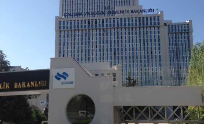 مبنى وزارة العمل والضمان الاجتماعي التركية