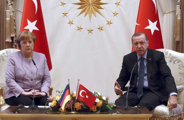 ‏#أردوغان يقاطع أنجيلا ميركل إعتراضًا ورفضًا لإستخدامها عبارة الإرهاب الإسلامي