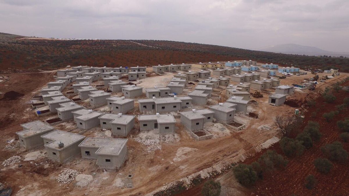 شاهد بالصور… قرية الرحمة والتي تضم 100 بيت من أجل أسر الأيتام في #سوريا