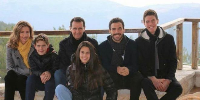 عائلة بشار الأسد مع ابن آصف شوكت