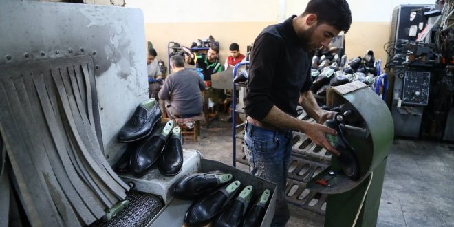 تركيا : 100 مصنع سوري لإنتاج الأحذية في غازي عنتاب