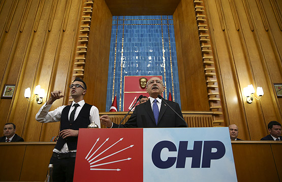 كمال كليجدار أوغلو، زعيم حزب الشعب الجمهوري المعارض في تركيا