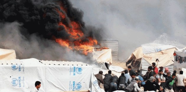 النار تلتهم اللاجئين السوريين على الحدود التركية
