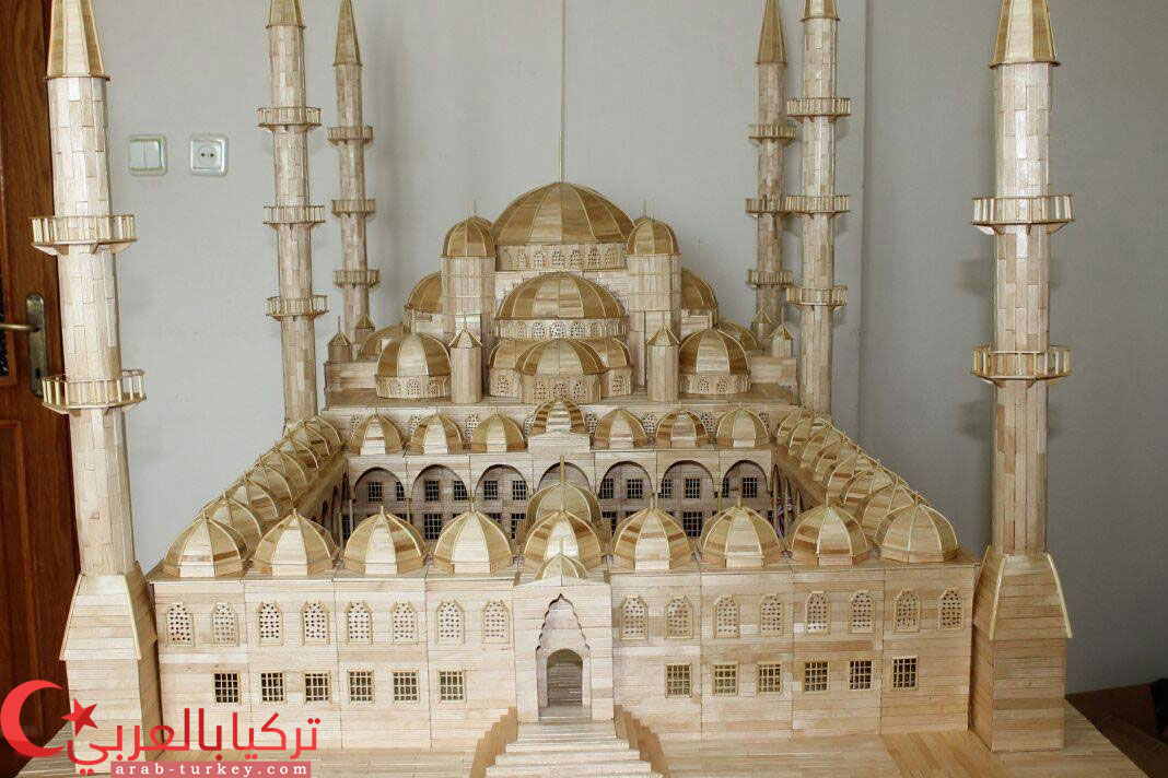 الفنان السوري حسام مهاجر ينتهي من مجسم جامع السلطان احمد في اسطنبول بأدق تفاصيله