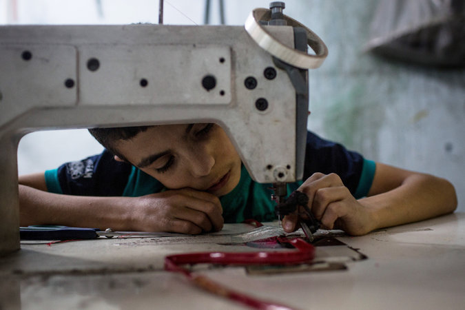 أطفال سوريا في تركيا بين العوز واستغلال أرباب العمل