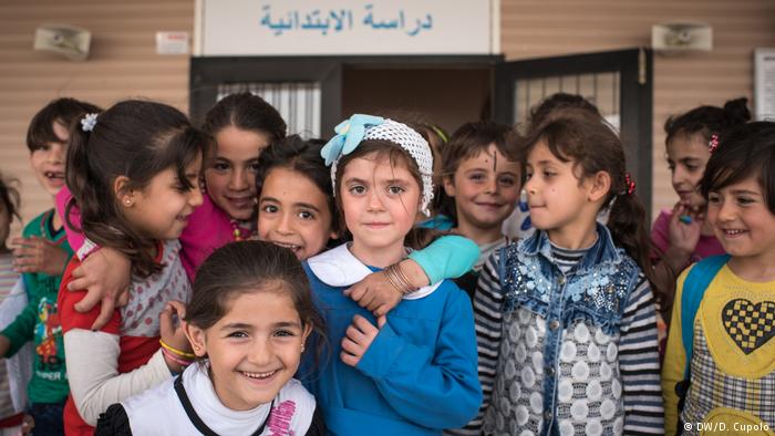 40 بالمائة من الأطفال اللاجئين السوريين في سن الدراسة لا يذهبون إلى المدرسة