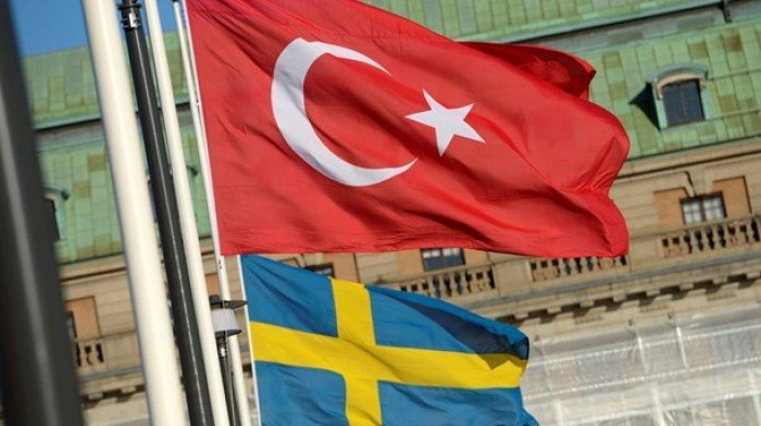 علم تركيا والسويد