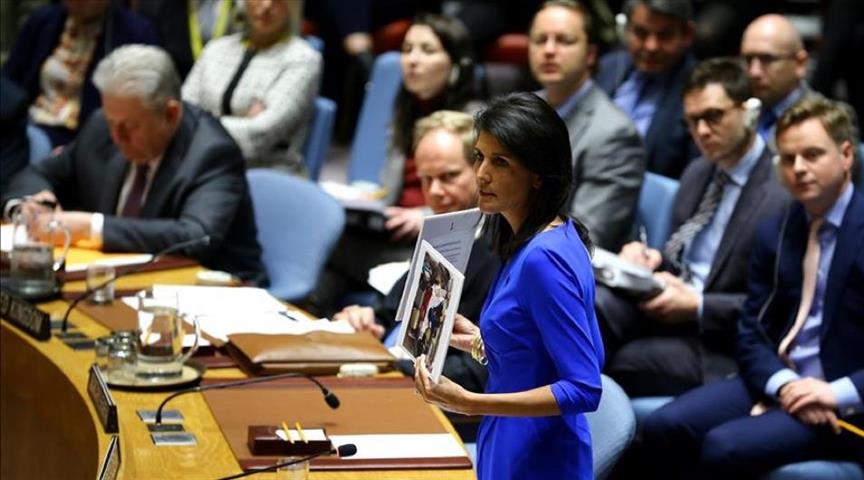 مندوبة الولايات المتحدة في مجلس الأمن تستعرض صور مجزرة الكيماوي في خان شيخون