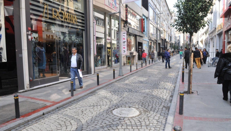 شروط منح الإقامة السياحية أو إقامة العمل للعراقيين في تركيا