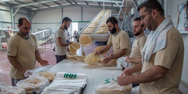 هيئة الإغاثة التركية : توزيع مليون رغيف خبز يومياً بسوريا
