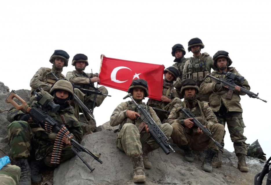 حالات تسمم غذائي تصيب أكثر من 500 جندي تركي