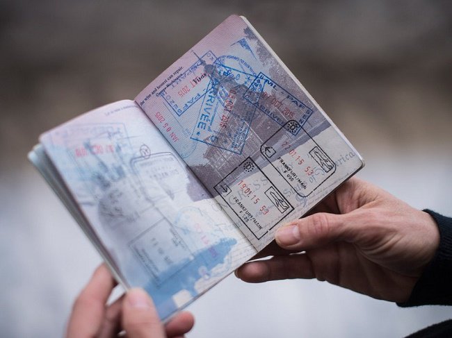 تأشيرات على جواز سفر