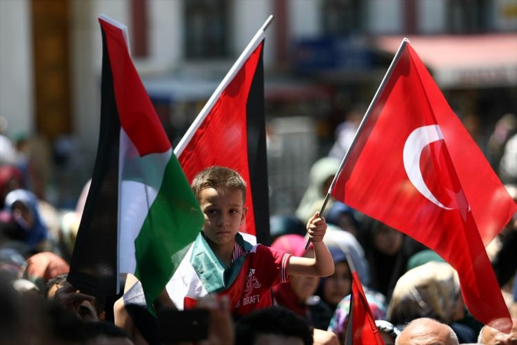 بالصور: آلاف الأتراك يتظاهرون نصرة للأقصى