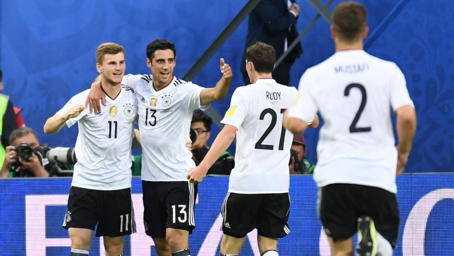 ألمانيا تهزم تشيلي وتتوج بكأس القارات 