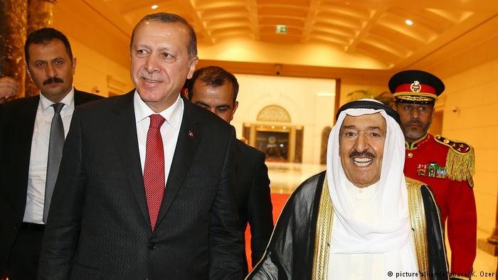 أردوغان يلتقي أمير الكويت بعد مشاوراته مع الملك سلمان