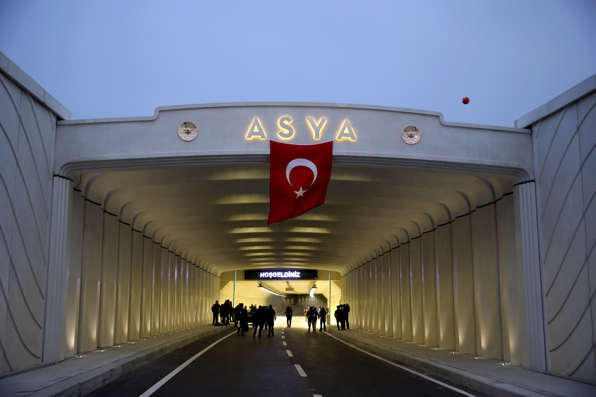 أنفاق "أوراسيا" الرابط بين طرفي اسطنبول