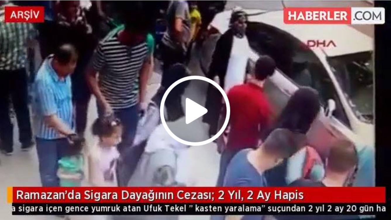 كاميرا تلتقط قيام مواطن تركي بضرب شاب لانه يدخن، والمحكمة تصدر حكمها