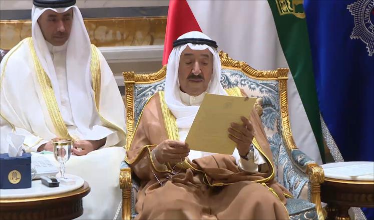 أمير الكويت التقى وزير الخارجية القطري مرة ثانية على مأدبة غداء (الجزيرة)