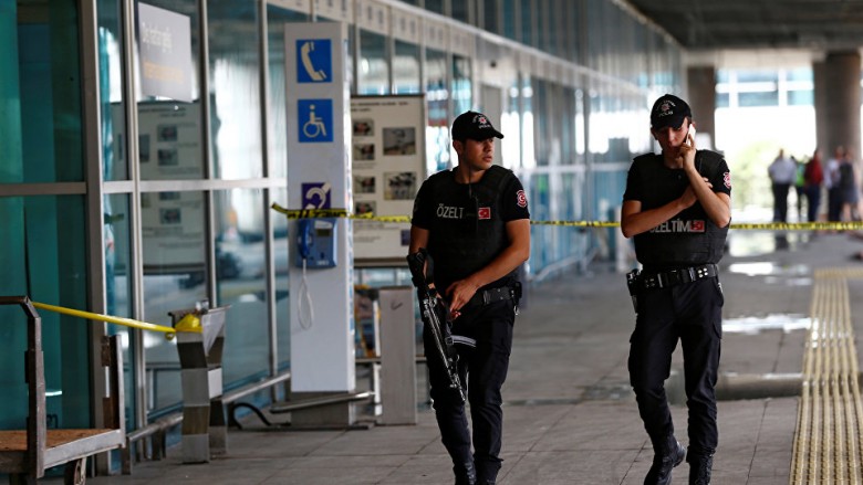 السلطات التركية تطلق سراح 6 عراقيين اعتقلوا في مطار اسطنبول