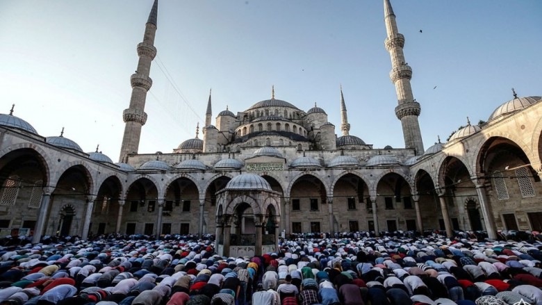 صلاة عيد الأضحى المبارك في تركيا