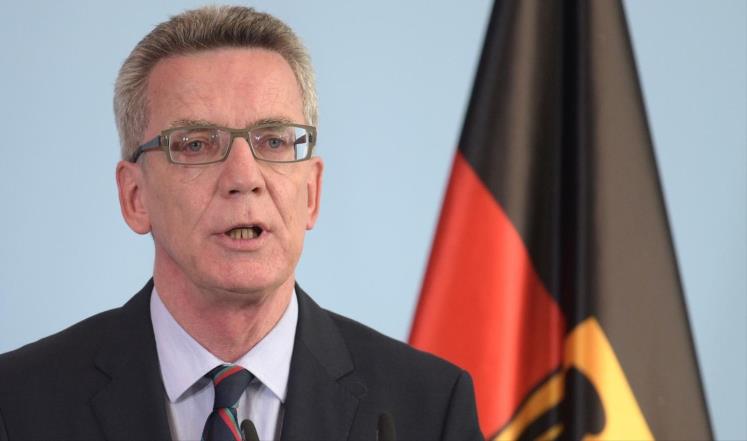 وزير ألماني يفضل تمديد الحظر على إحضار اللاجئين السوريين لذويهم