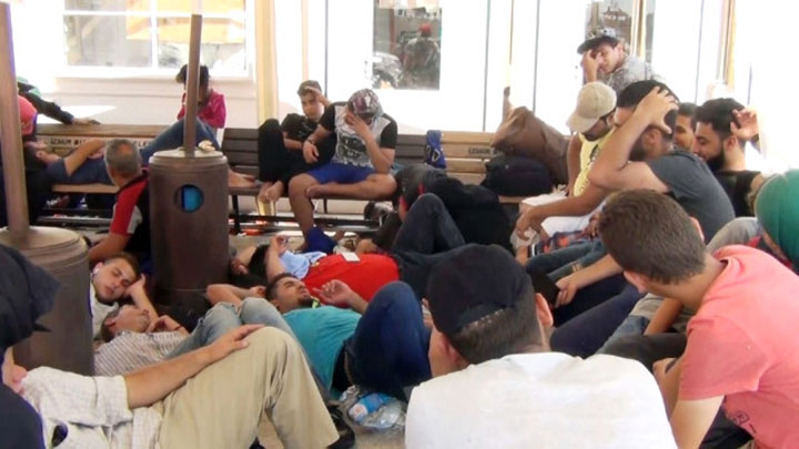 السلطات التركية تضبط 60 سوريًا كانوا يحاولون الهجرة بطريقة غير شرعية إلى اليونان