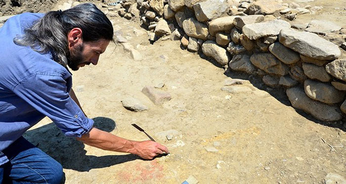فريق أبحاث تركي يعثر على هياكل بشرية تعود لأكثر من 7 آلاف سنة