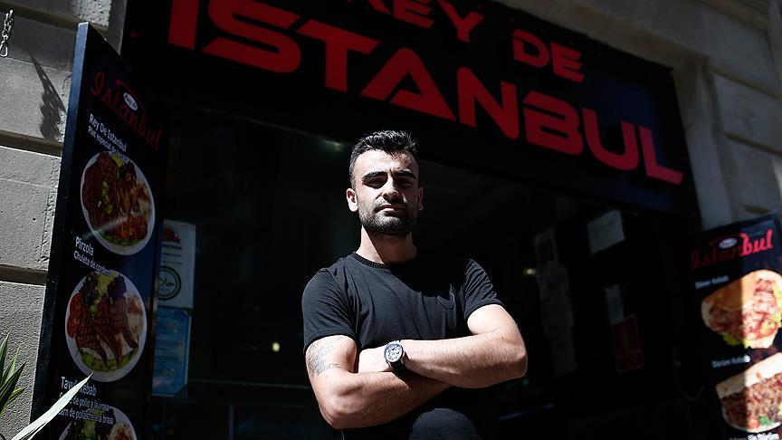 شرطة برشلونة تشكر مواطن تركي فتح مطعمه لمساعدة جرحى الاعتداء الإرهابي