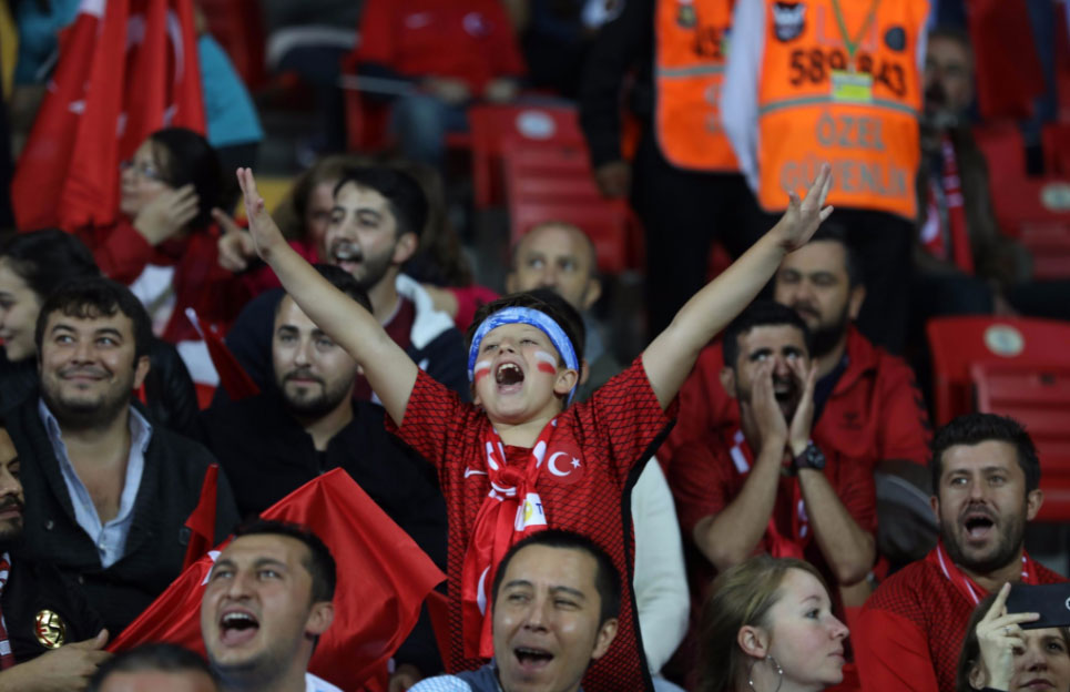 مشجعي المنتخب التركي