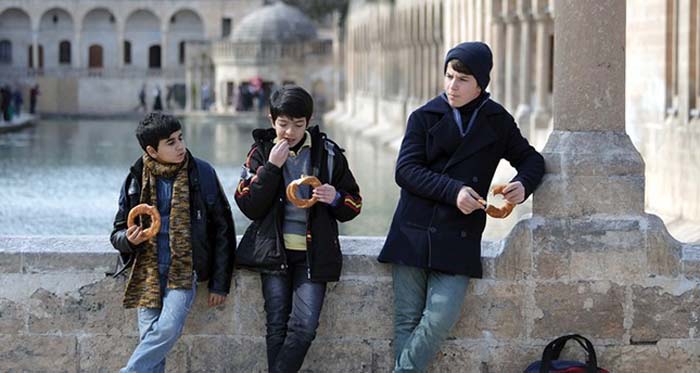 فيلم “مسافر حلب إسطنبول” يحصد جائزة الجمهور في مهرجان أنطاليا السينمائي