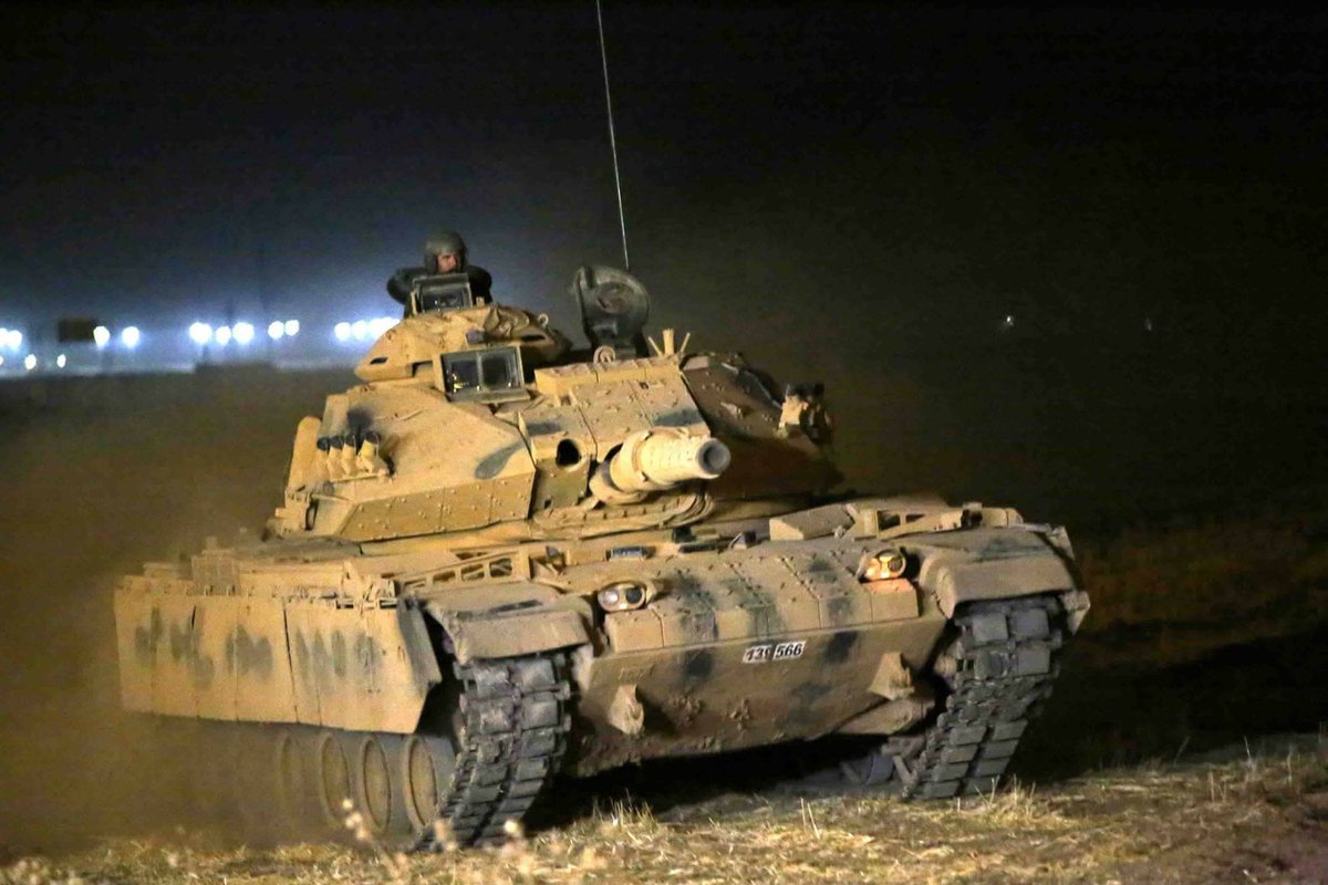الجيش التركي يواصل إرسال تعزيزاته إلى الحدود مع سوريا