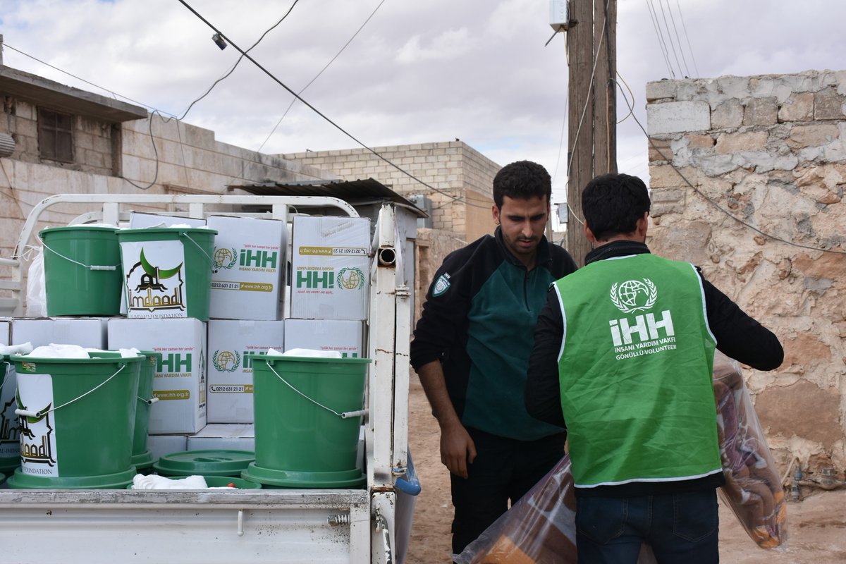هيئة الإغاثة التركية توزع مساعدات إنسانية لـ3600 عائلة محتاجة في سوريا