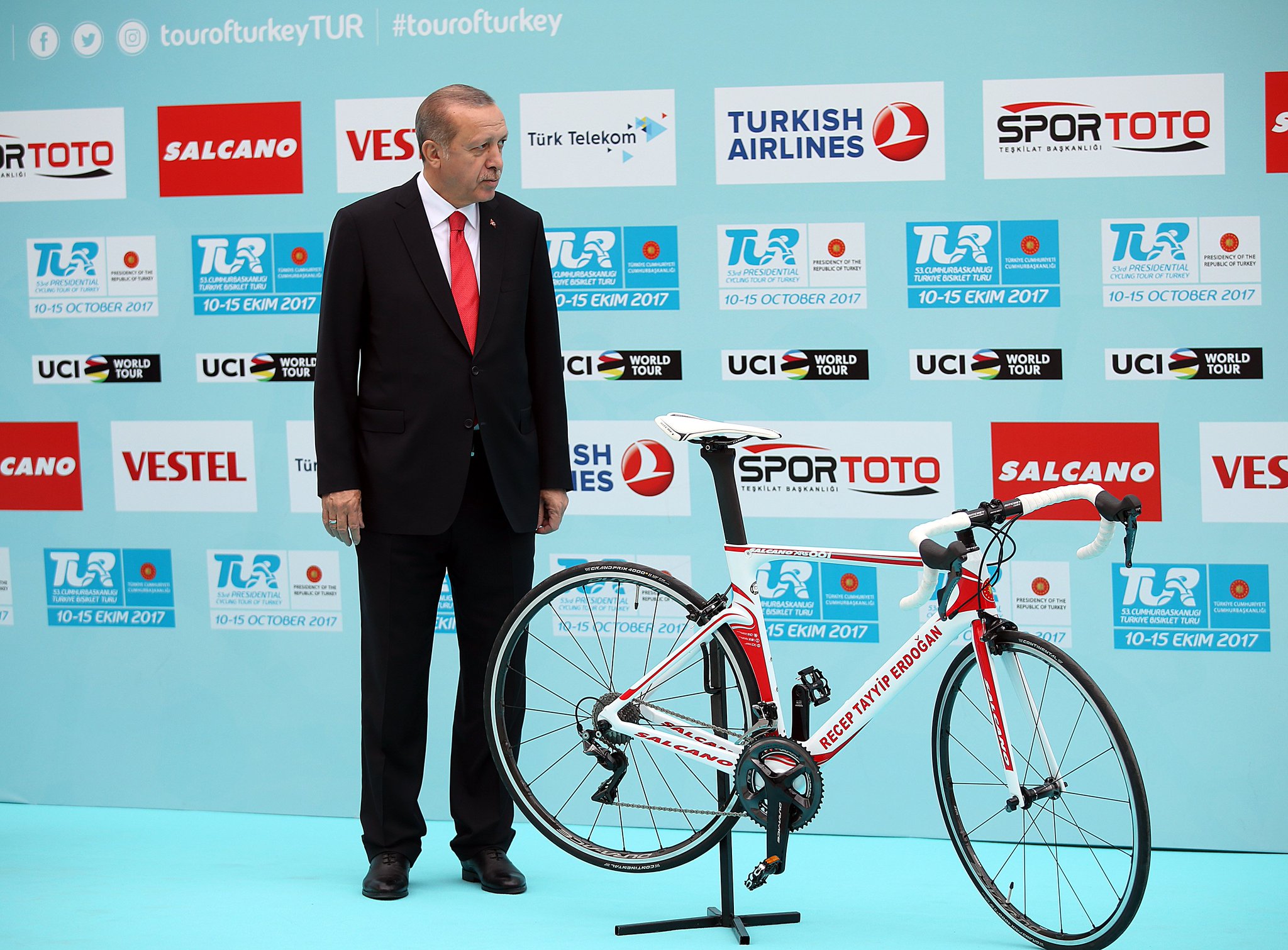 أردوغان يشارك بحفل تعريف بـ”سباق الرئاسة التركية للدراجات” الدولي