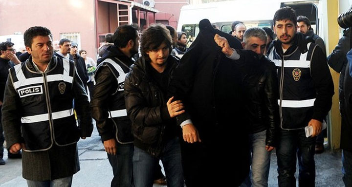 مداهمات للأمن التركي في ولاية جانقري شمالي تركيا واعتقال مشتبه بإنتماءهم إلى داعش