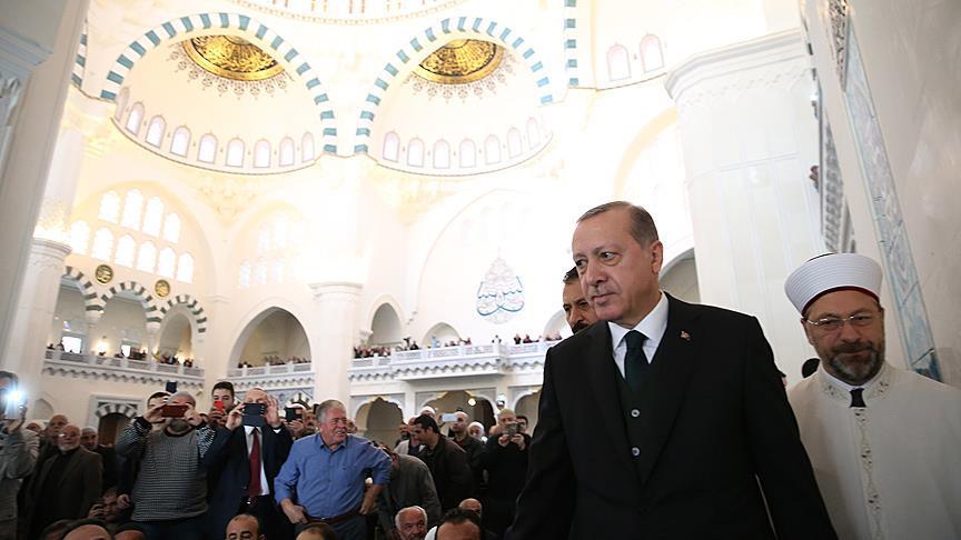 أردوغان يفتتح مسجدا وسط العاصمة التركية أنقرة