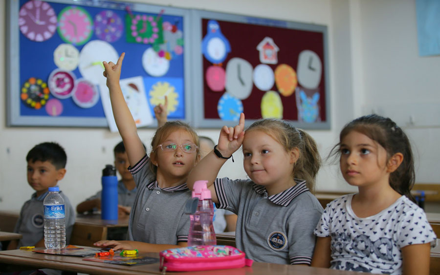مدارس صيفية لـ 40 ألف طالب منقطع عن التعليم في تركيا