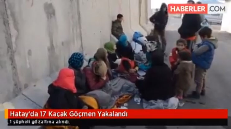بالفيديو: السلطات التركية ترحّل 17 سوري إجبارياً إلى بلادهم لهذا السبب