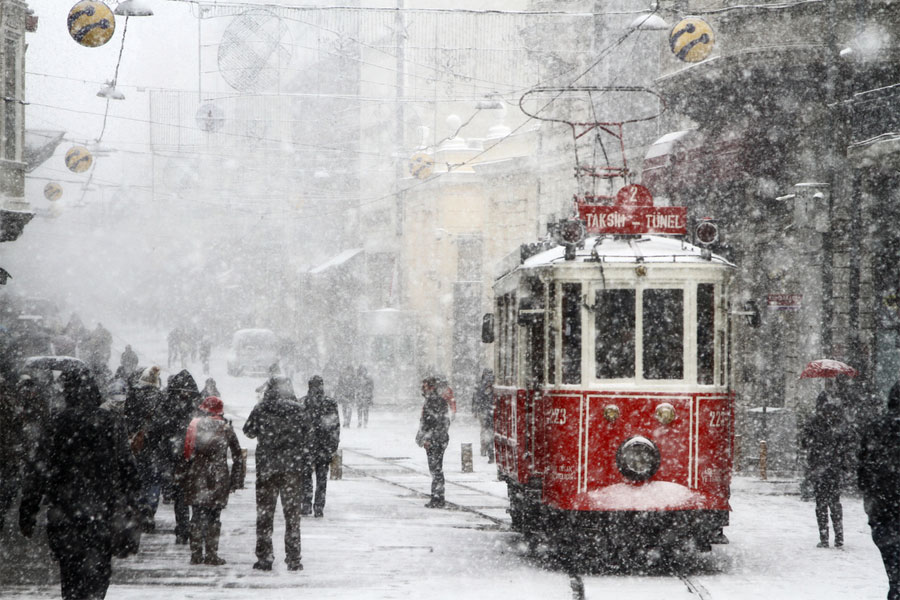 الأرصاد الجوية التركية تعلن موعد أول موجة تساقط الثلوج على اسطنبول