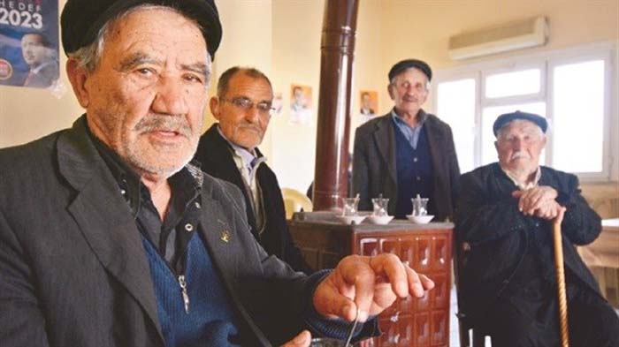 تركيا تقر قانون لصرف رواتب شهرية للمسنّون