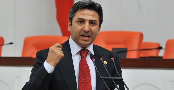 نائب البرلمان تركي يحطم الرقم القياسي بأطول ساعات عمل