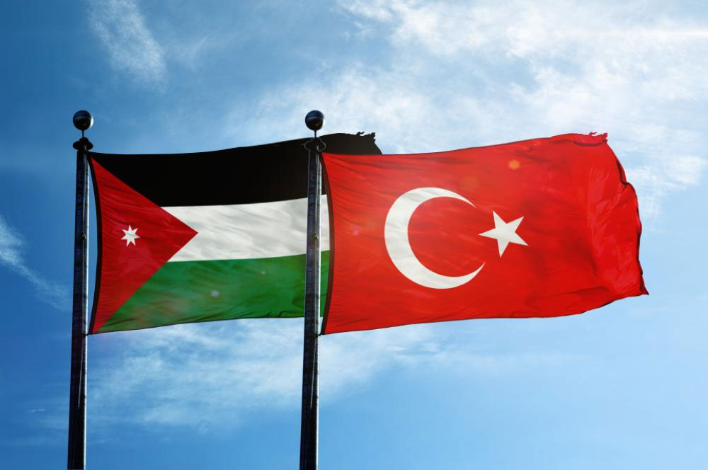 جاويش أوغلو يبحث مع نظيره الأردني “اتفاقية التجارة الحرة”