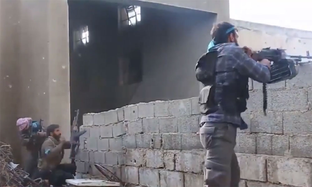الجيش السوري الحر يتقدم في حرستا ويسيطر على على مناطق جديدة (فيديو)