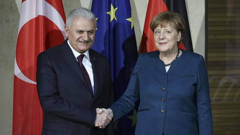 ميركل: تركيا لديها مخاوف أمنية مشروعة في سوريا