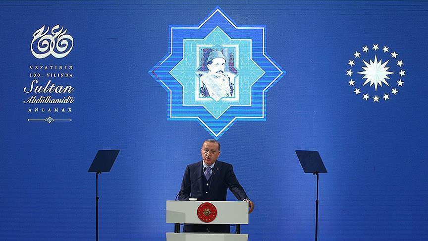 أردوغان: هناك من يريد انتزاعنا من جذورنا عبر نصب العداء للسلطان عبد الحميد