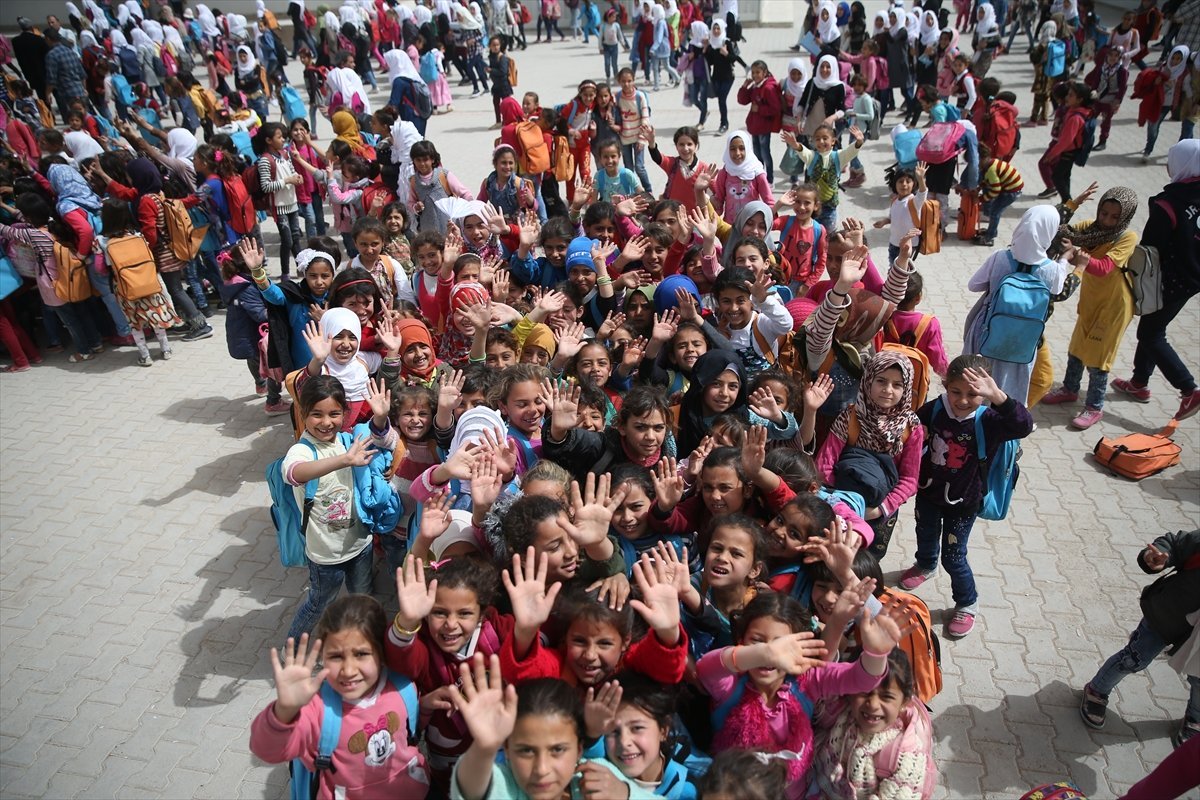أهالي “تل أبيض” السورية في تركيا ينتظرون “غصن الزيتون” للعودة إلى مدنهم